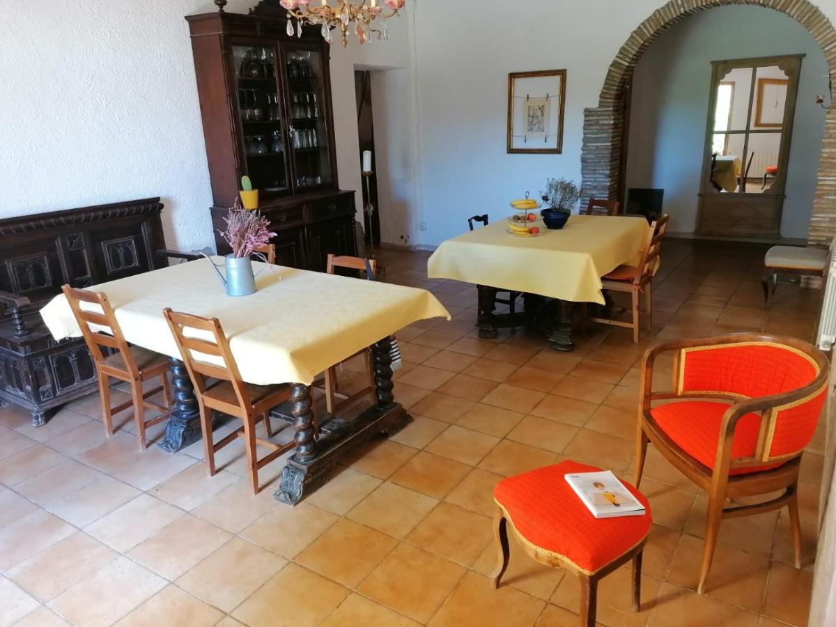 Maset Del Garraf Guest House Olesa de Bonesvalls Luaran gambar