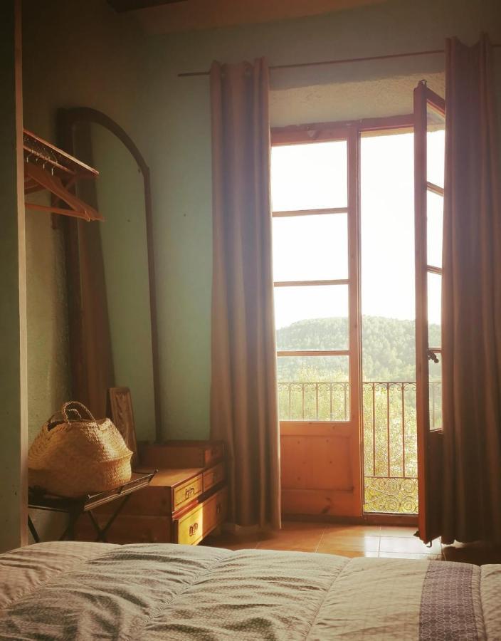 Maset Del Garraf Guest House Olesa de Bonesvalls Luaran gambar