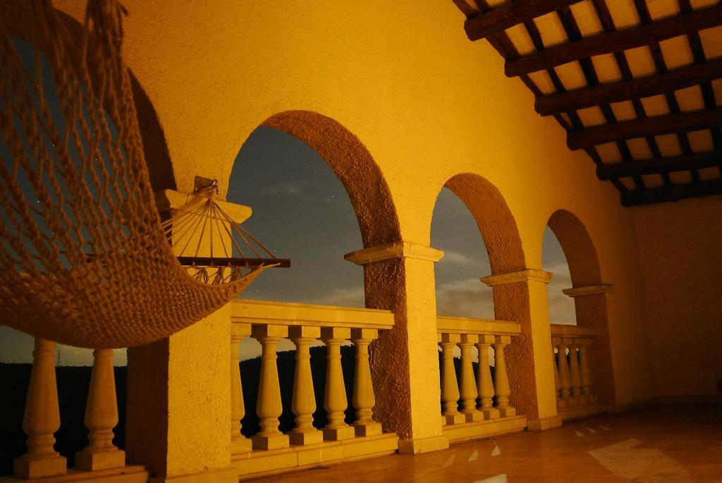 Maset Del Garraf Guest House Olesa de Bonesvalls Luaran gambar