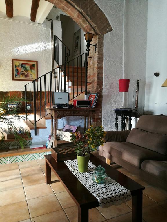 Maset Del Garraf Guest House Olesa de Bonesvalls Luaran gambar