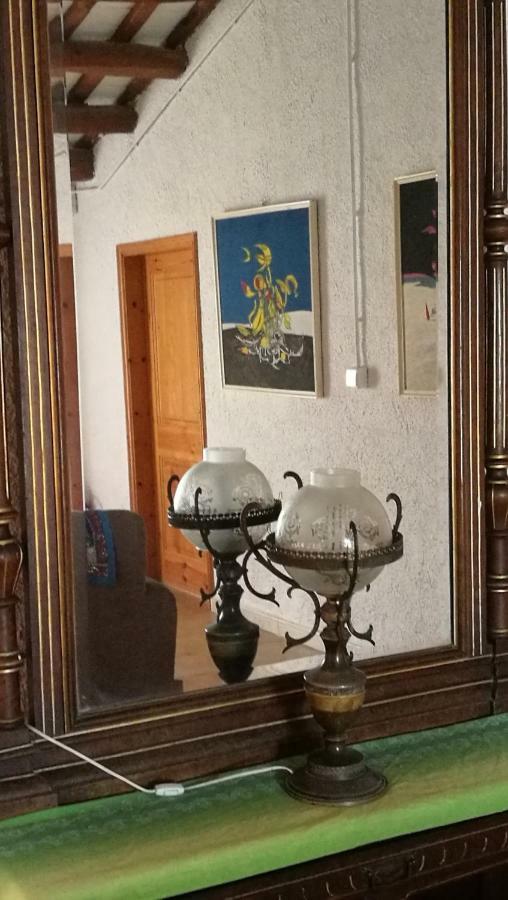 Maset Del Garraf Guest House Olesa de Bonesvalls Luaran gambar
