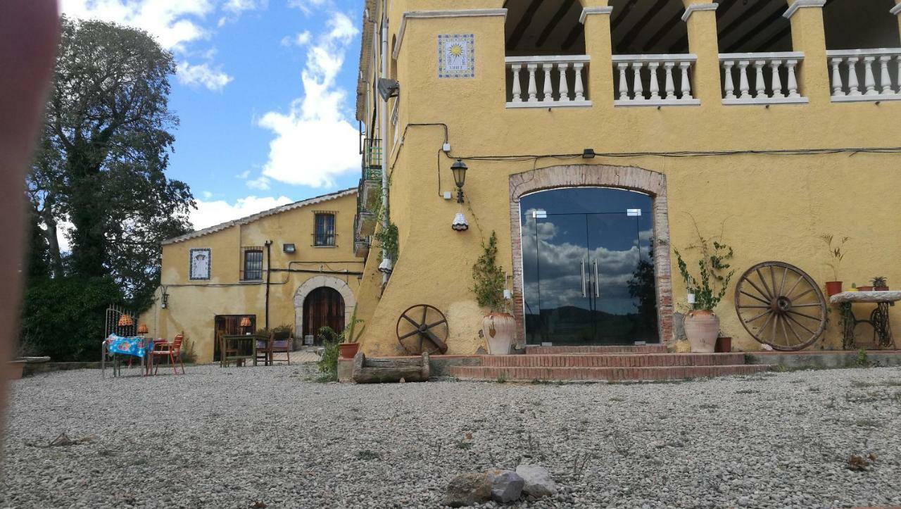 Maset Del Garraf Guest House Olesa de Bonesvalls Luaran gambar